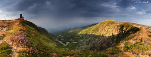 Panorama na Śnieżne Kotły tęcza